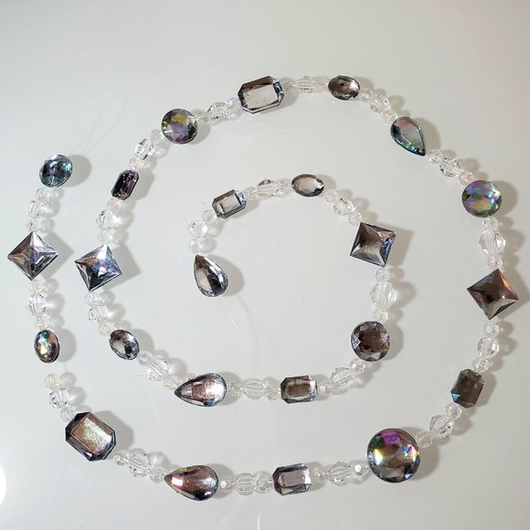 Suncatchers, Set of 5 Strands - 4 ft. L Acrylic Gems for Windows, Gardens, Trees - Picture 4 of 13